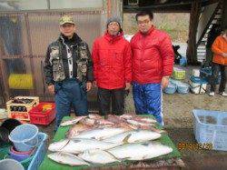 田井の海上釣り堀　メジロ・シマアジ・マダイの釣果