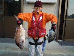 カルモ島　フカセ釣りで72cmの正月マダイ