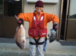 カルモ島　フカセ釣りで72cmの正月マダイ…