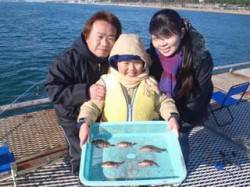 須磨海づり公園でファミリーフィッシング　胴…