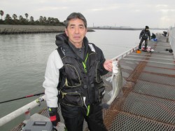 尼崎市立魚つり公園 　エビ撒き釣りでハネ5…