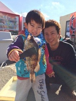 和歌山マリーナシティ海釣り公園　ファミリーフィッシングでメバル24cm
