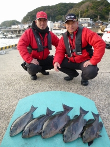 沖一文字内向きで45cmの良型グレの釣果