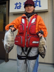 カルモ島でチヌ釣り　41cmを良型をお子様がキャッチ！