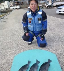 神谷　沖一文字内向きでイサギやグレあがってます