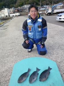 神谷　沖一文字内向きでイサギやグレあがってます