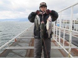 尼崎市立魚つり公園　エビ撒きでハネ＆セイゴ＆チヌ