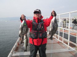 尼崎市立魚つり公園　チヌとセイゴ、ほかタコ…