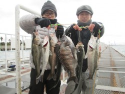 尼崎市立魚つり公園 ウキ釣りでハネ・チヌ