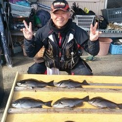 渡船を利用してのオキアミフカセ　グレ好釣！