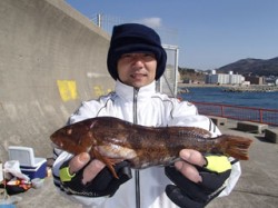 神戸市立平磯海づり公園 投げ釣りでポン級ア…