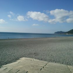 煙樹ヶ浜でショアジギング