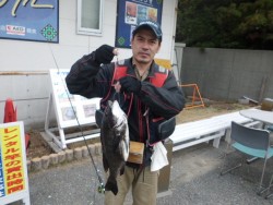 チヌ５０㎝！＆ハネ５０㎝！大阪南港海釣り公…