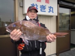 カルモ島のフカセ釣果、マダイとチヌ釣れてい…