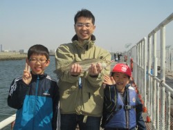 尼崎市立魚つり公園 ハネとウミタナゴの釣果…