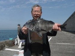 北港釣り公園　チヌの釣果出てます