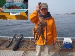 神戸市立須磨海づり公園 マダコ1840ｇをキャッチ