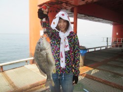 尼崎市立魚つり公園 ４６ｃｍ良型キビレ！