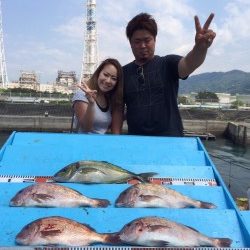 和歌山マリーナシティ海洋釣り堀 シマアジ頂きま～す♪