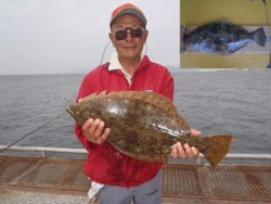 神戸市立須磨海づり公園 のませ釣りでヒラメ…