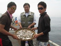 サバ、イワシの回遊のアリ!尼崎市立魚つり公園