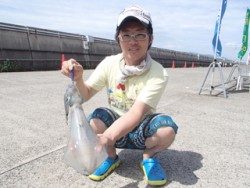 神戸市立平磯海づり公園 エギングでキロUPアオリイカ♪