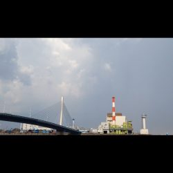 かもめ大橋にて