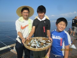 尼崎市魚つり公園　サビキで多魚種楽しめてま…