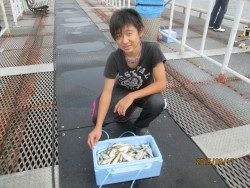 釣果絶好調！尼崎市立魚つり公園