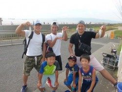 大阪南港海釣り公園　サバ良型混じる