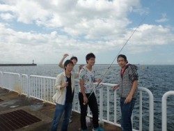 大阪南港海釣り公園　小アジ、サッパ好調