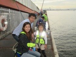 尼崎市立魚つり公園　良型アジ順調