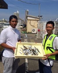 和歌山マリーナシティ海洋釣り堀　アジ、イワシ