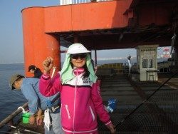 尼崎市立魚つり公園　イワシ7000匹！！