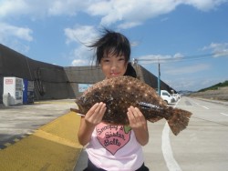 キッズ釣果★ヒラメ46cmGET