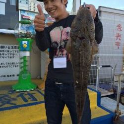 マリーナシティ海釣り公園　ルアーで良型マゴチ