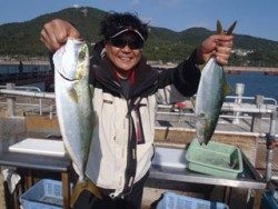 神戸市立須磨海づり公園 　ハマチ！