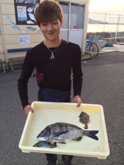 和歌山マリーナシティ海釣り公園　チヌ、カワハギ