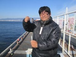 尼崎市立魚つり公園　サヨリ良型あがっています！