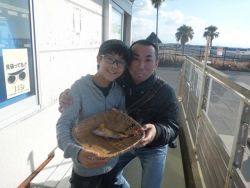 大阪南港海釣り公園　ガシラ、セイゴ、アジ