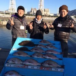 マリーナシティ海洋釣り堀　ブリ・マダイ・ヒラメの釣果