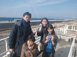 大阪南港海釣り公園　ガシラ、アジ