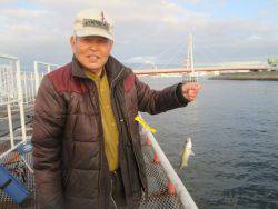 尼崎市立魚つり公園　スズキ大物の気配？