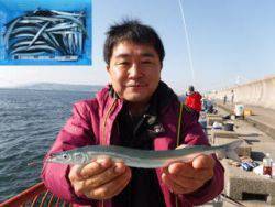 平磯海釣り公園　ウキ釣りでサヨリ45尾