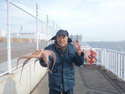 今期初のタコ！大阪南港海釣り公園
