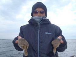 須磨でカレイ　エサは青虫