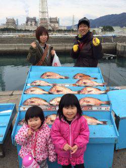 マリーナシティ海洋釣り堀　マダイの好釣果