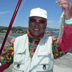 志筑白灯台でキス５匹