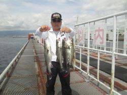 尼崎市立魚つり公園　ハネ、セイゴほか