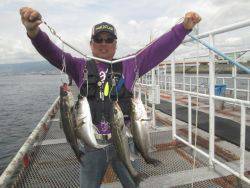 尼崎市立魚つり公園　ハネ、セイゴほか